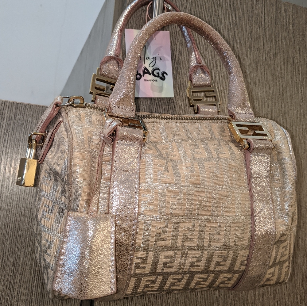 Fendi: Metallic Zucchino Forever Mini Bag w/ LOCK & KEY (on Bella Hadid) *RARE* - Picture 3 of 17
